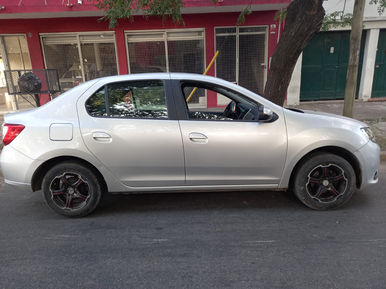 Renault Logan